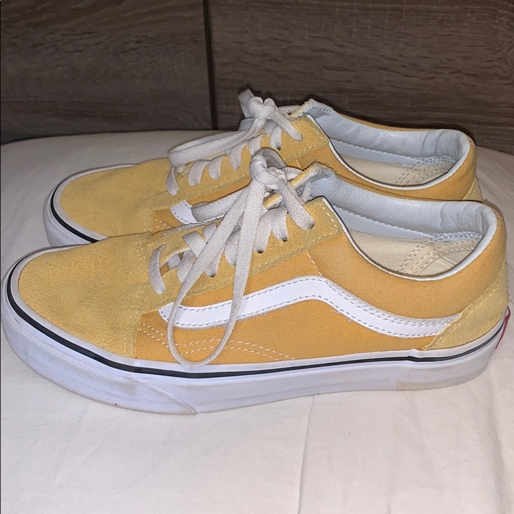 Old Skool yellow Vans